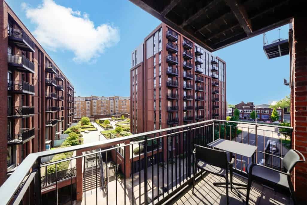 Flat Lockside Lane in Salford