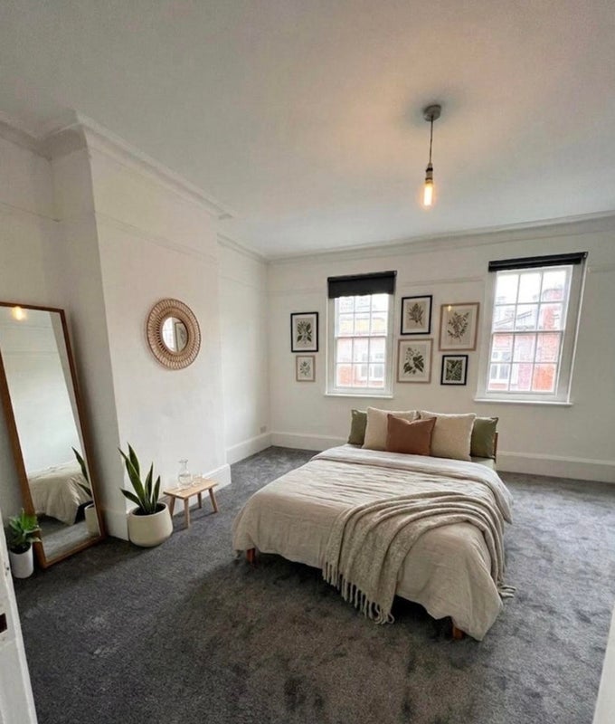 Room Strutton Ground in City of Westminster