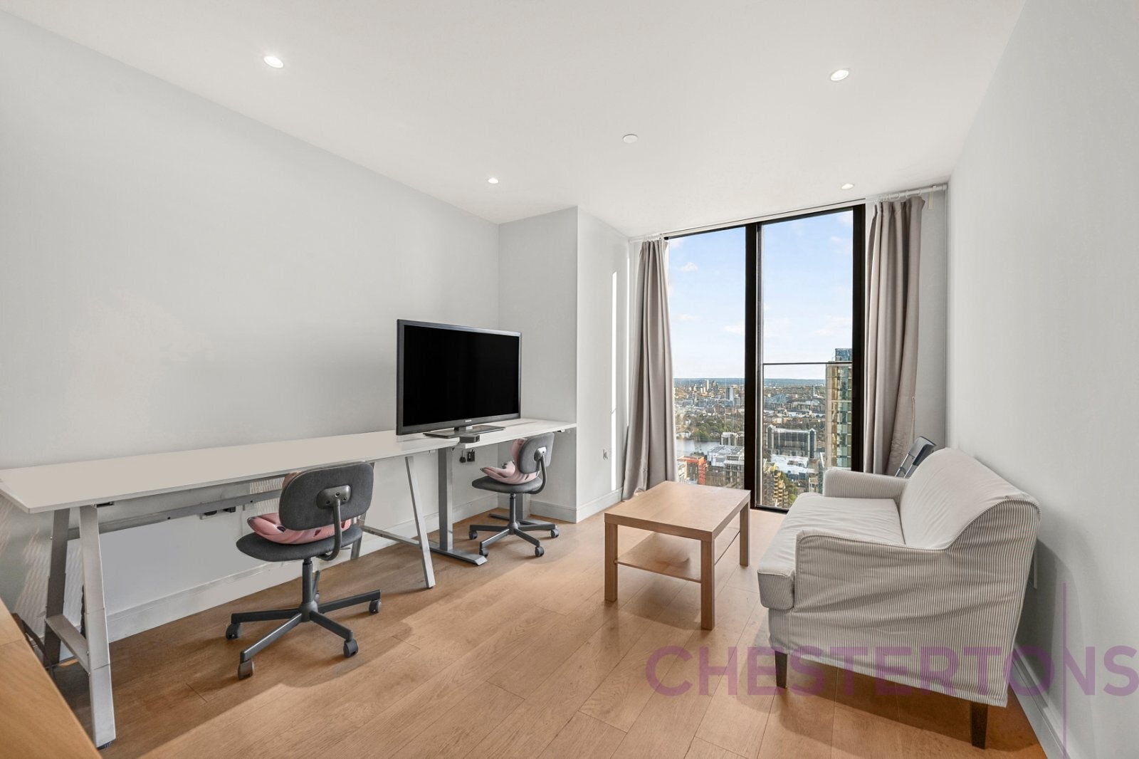 Flat Mellish Street in Greater London