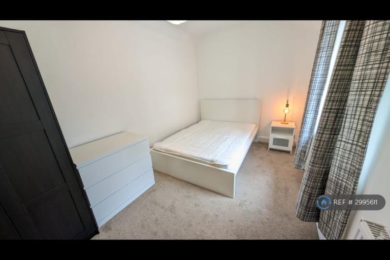 Room Barton Road in Eastleigh
