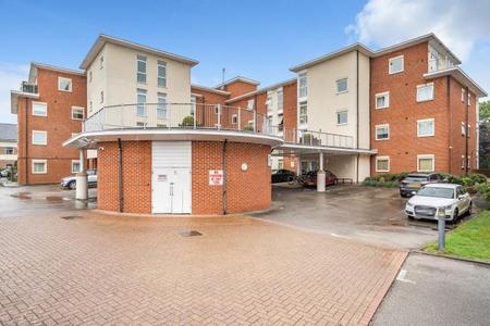 Flat Kerr Place in Aylesbury