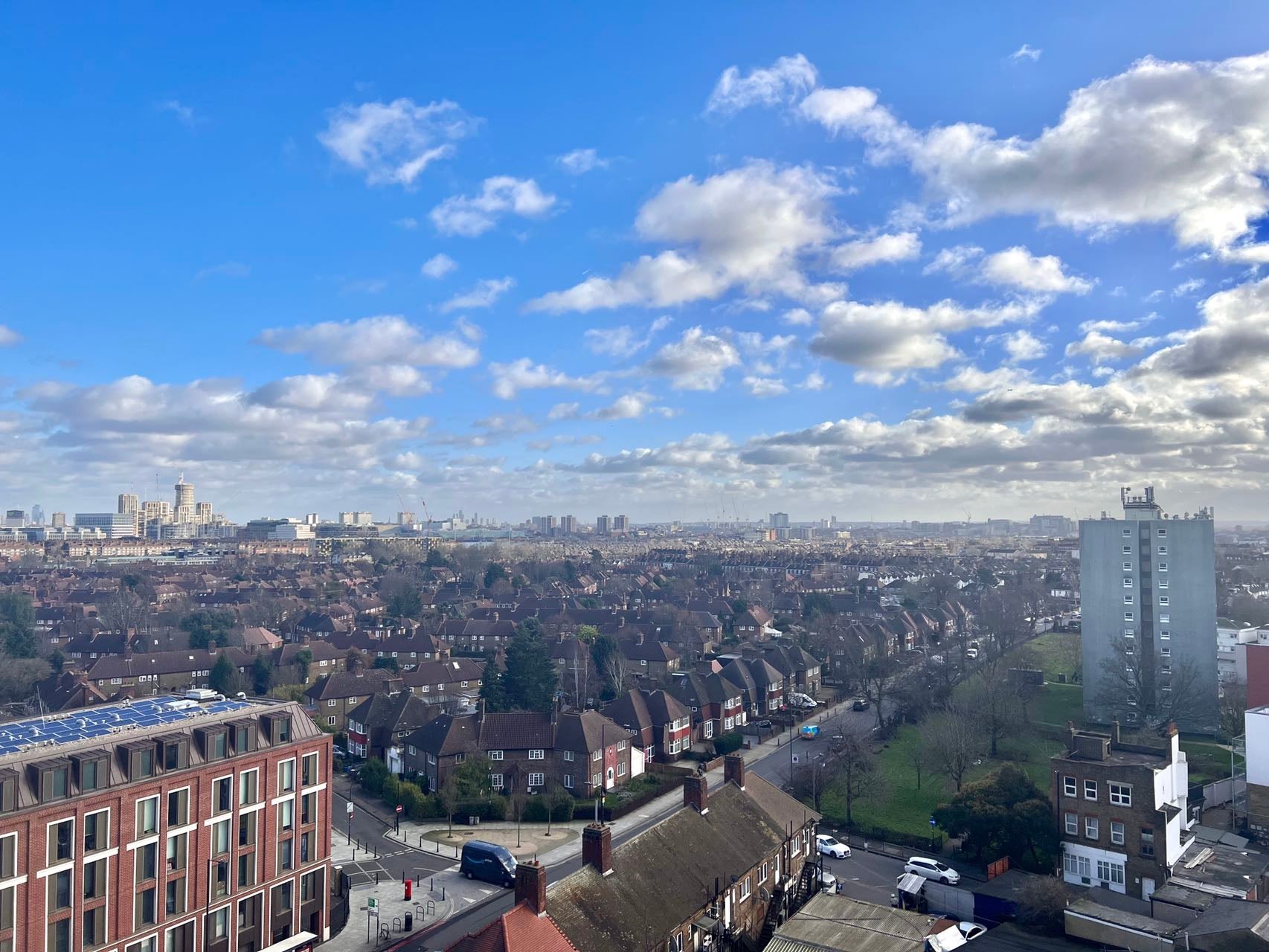 Flat Western Avenue in Greater London