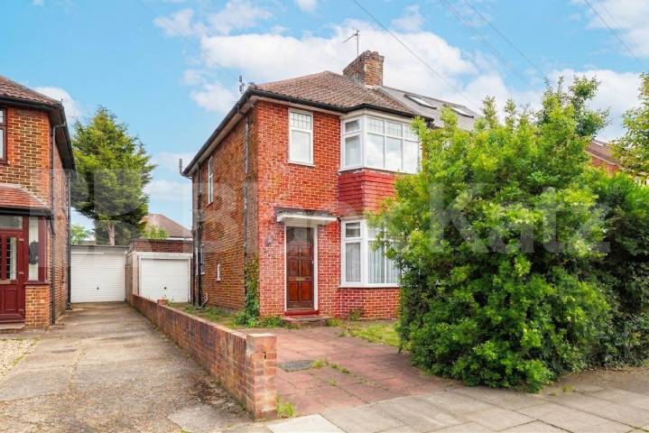 House Iverson Road in Greater London