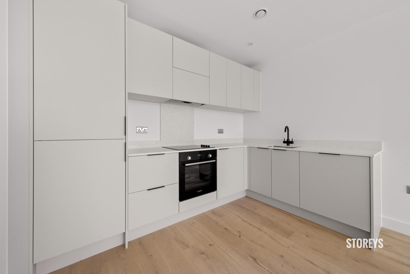 Flat The Roundway in London