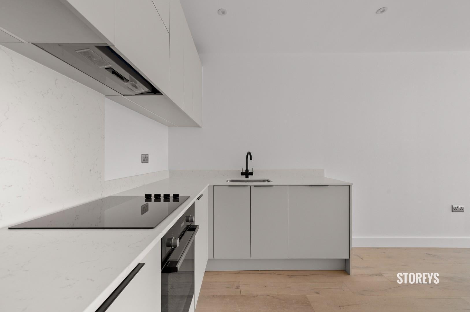 Flat The Roundway in London