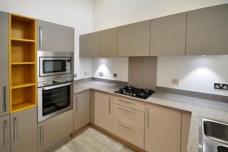 Flat Arkendale Court in Leeds