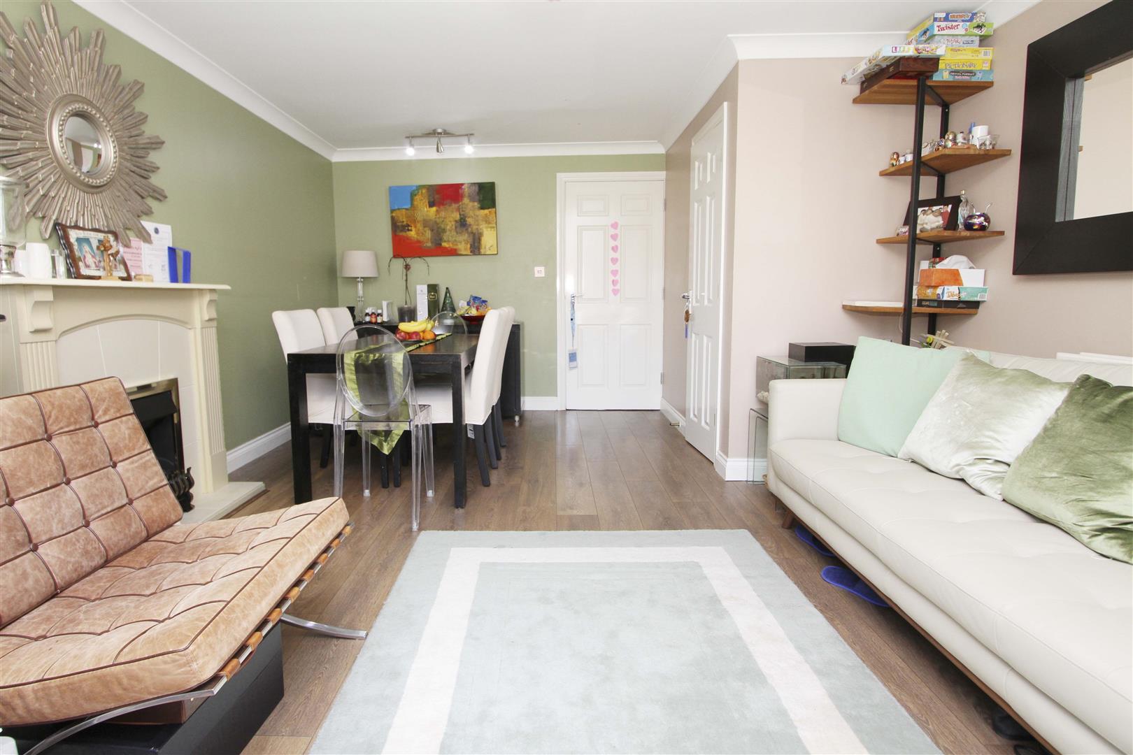 House Morton Close in Greater London