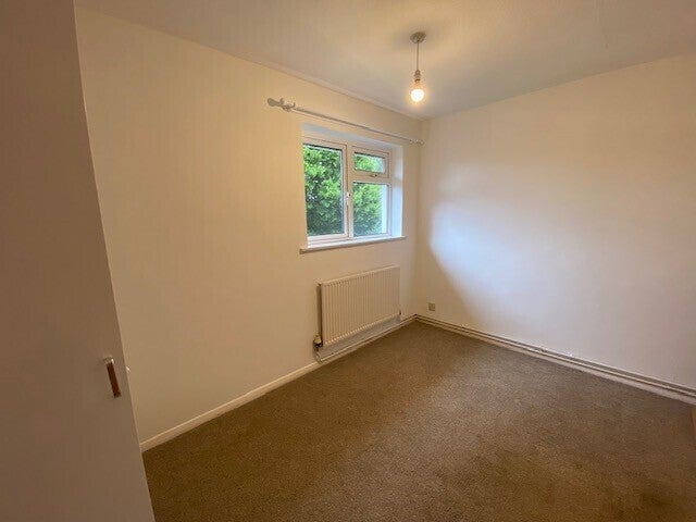 Flat Bramley Road in Taunton