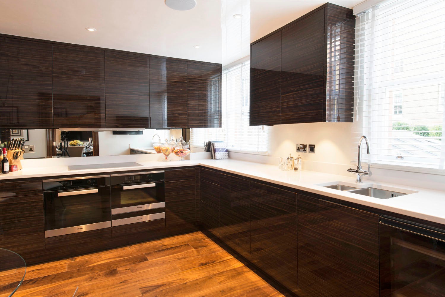 Flat Grosvenor Hill in City of Westminster