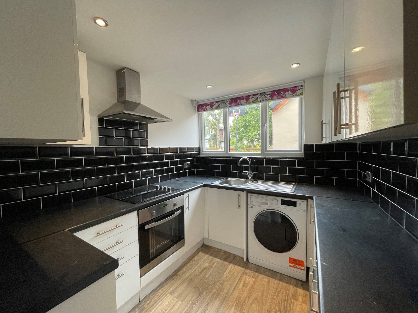 Flat Weetwood Lane in Leeds