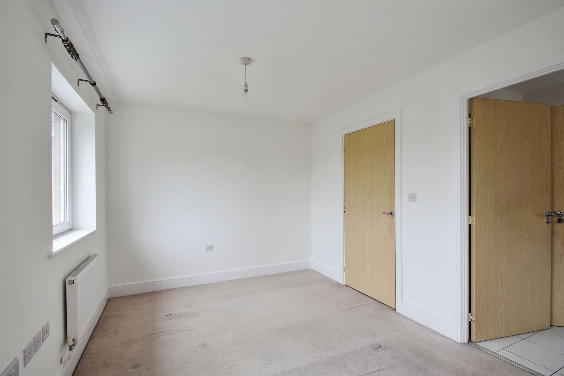 House Wraysbury Drive in Greater London