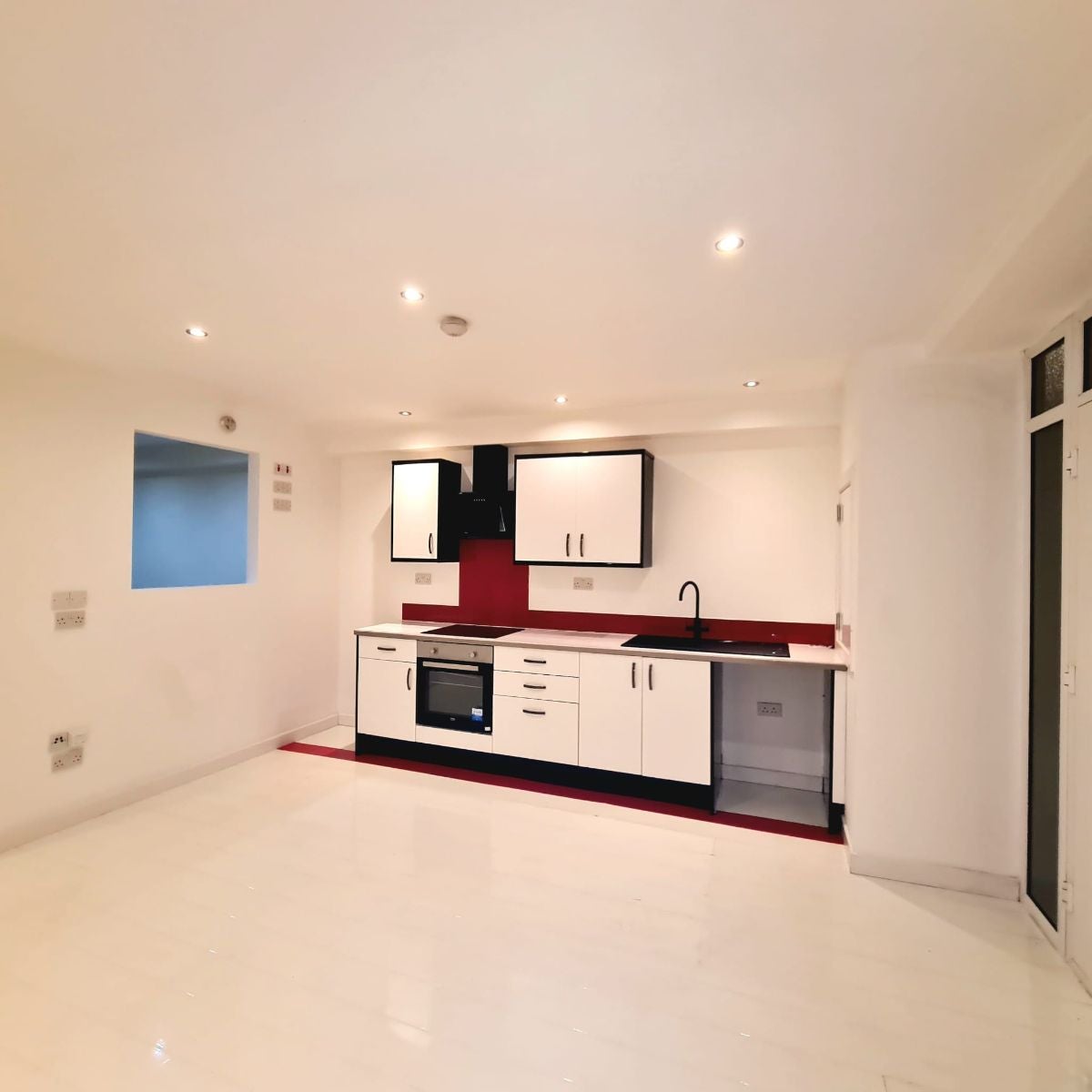 Flat Castilian Terrace in Northampton
