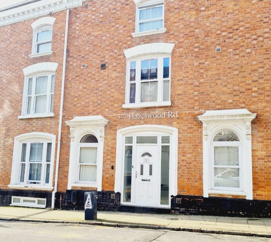 Flat Castilian Terrace in Northampton