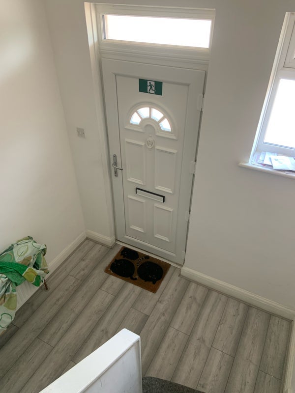 Room New Broadway in Greater London