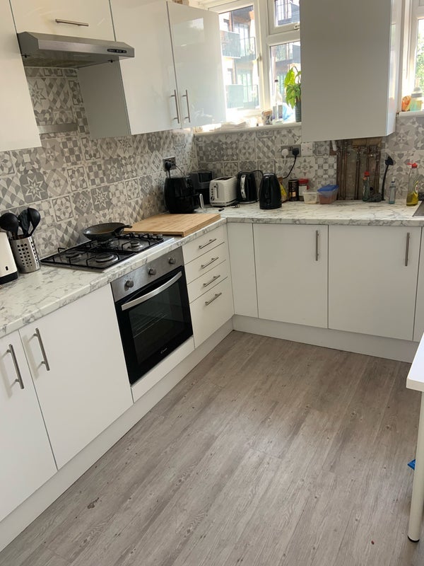Room New Broadway in Greater London