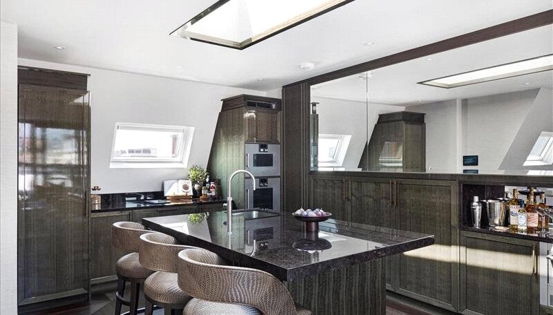 Flat Prince of Wales Terrace in Greater London