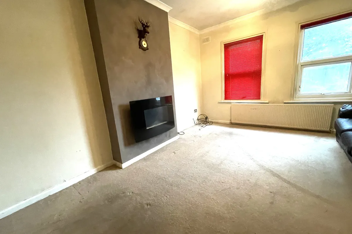 Flat Horseshoe Lane in Watford