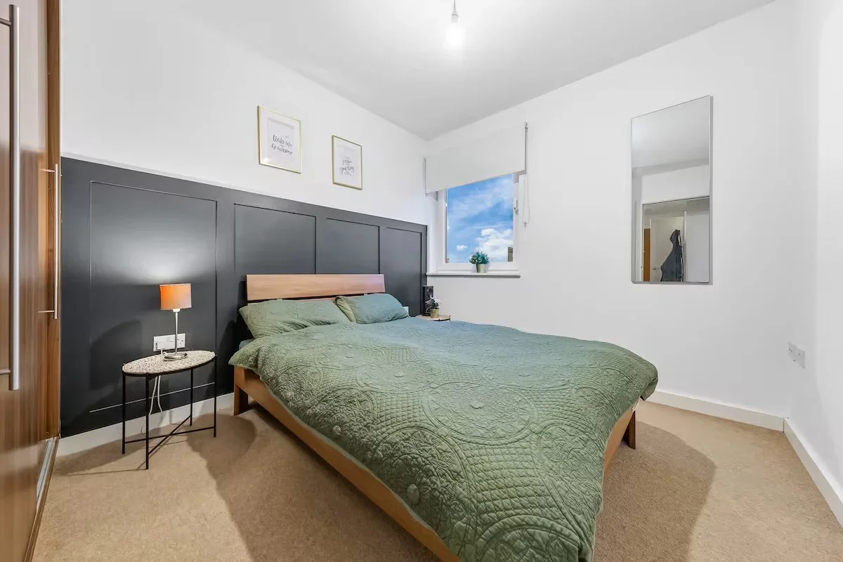 Flat Forge Square in Greater London