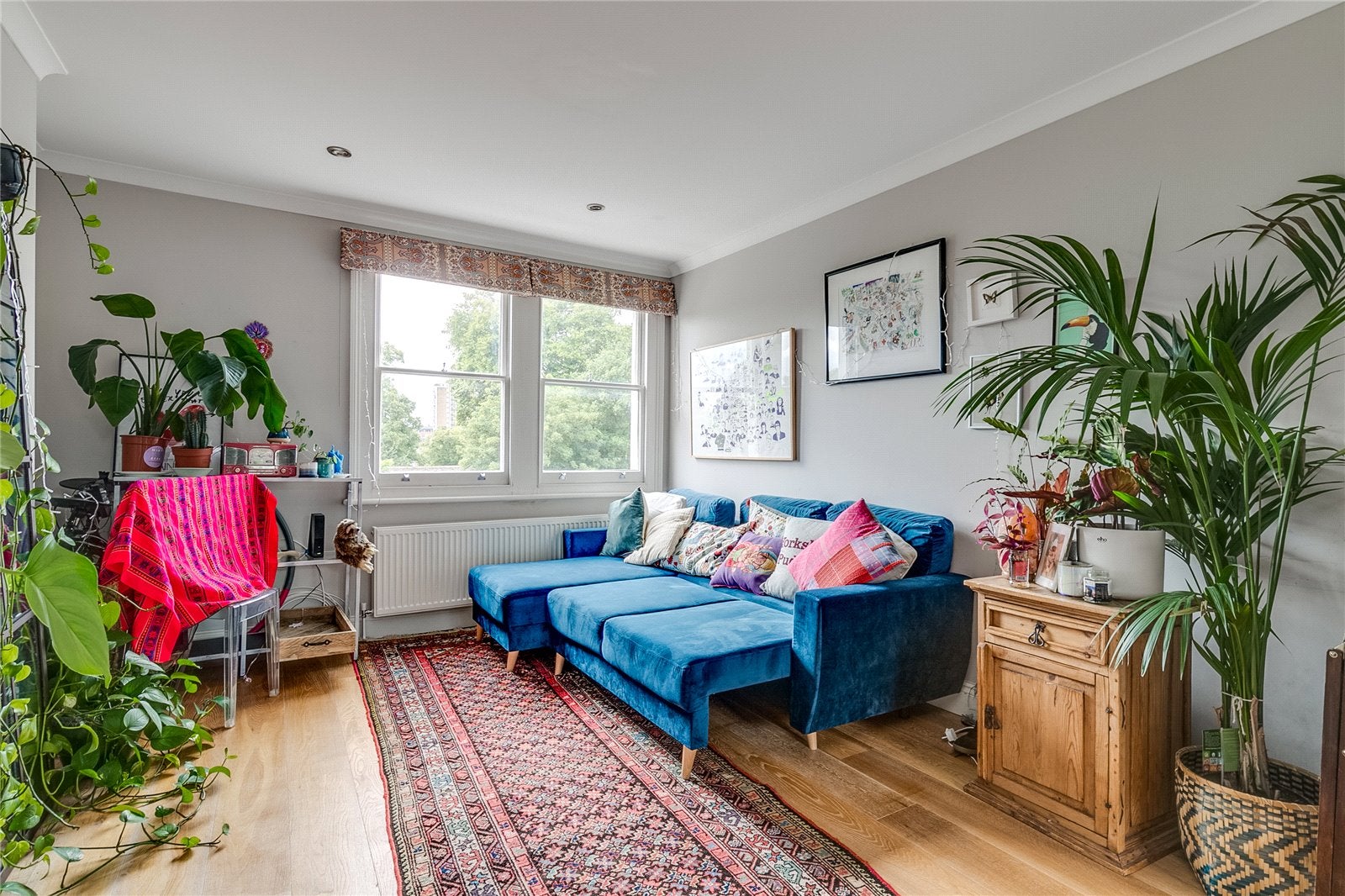 Flat Villa Road in Greater London
