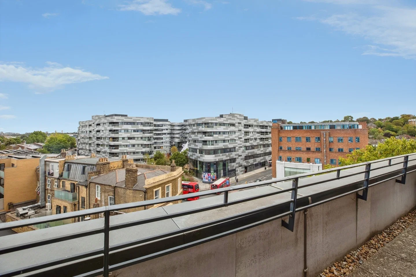 Flat Pelton Road in Greater London