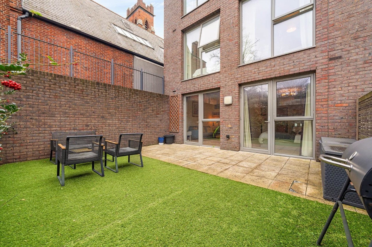 Flat Swaby Road in London