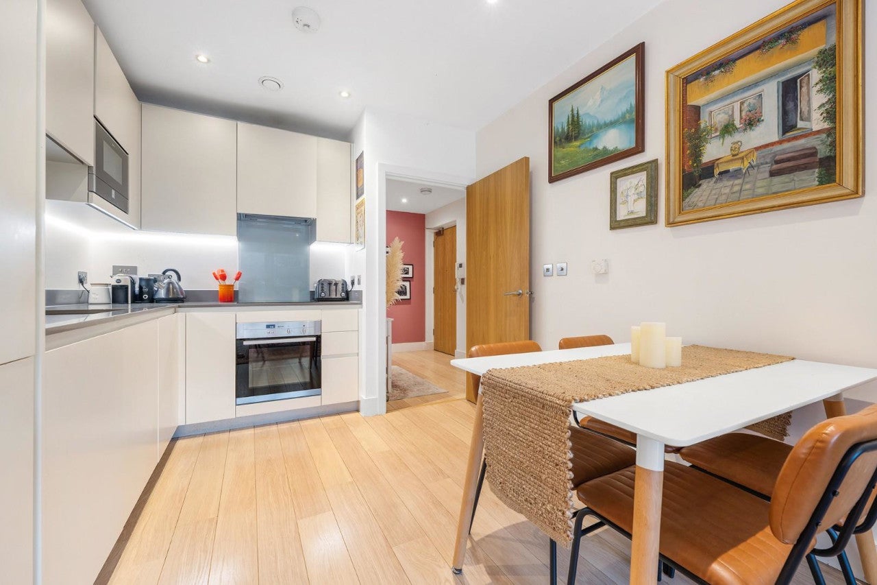 Flat Swaby Road in London