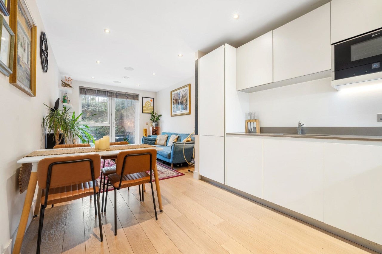 Flat Swaby Road in London