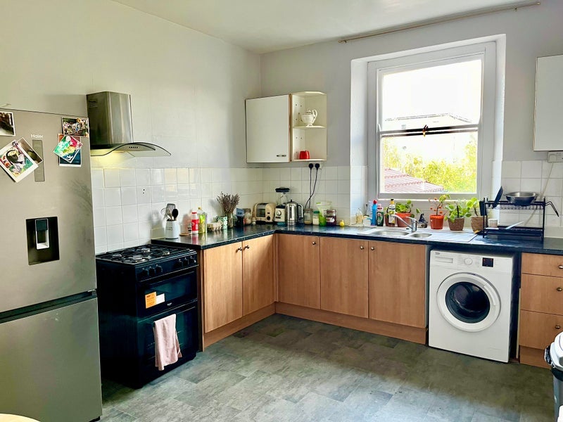 Flat Alma Vale Road in Bristol