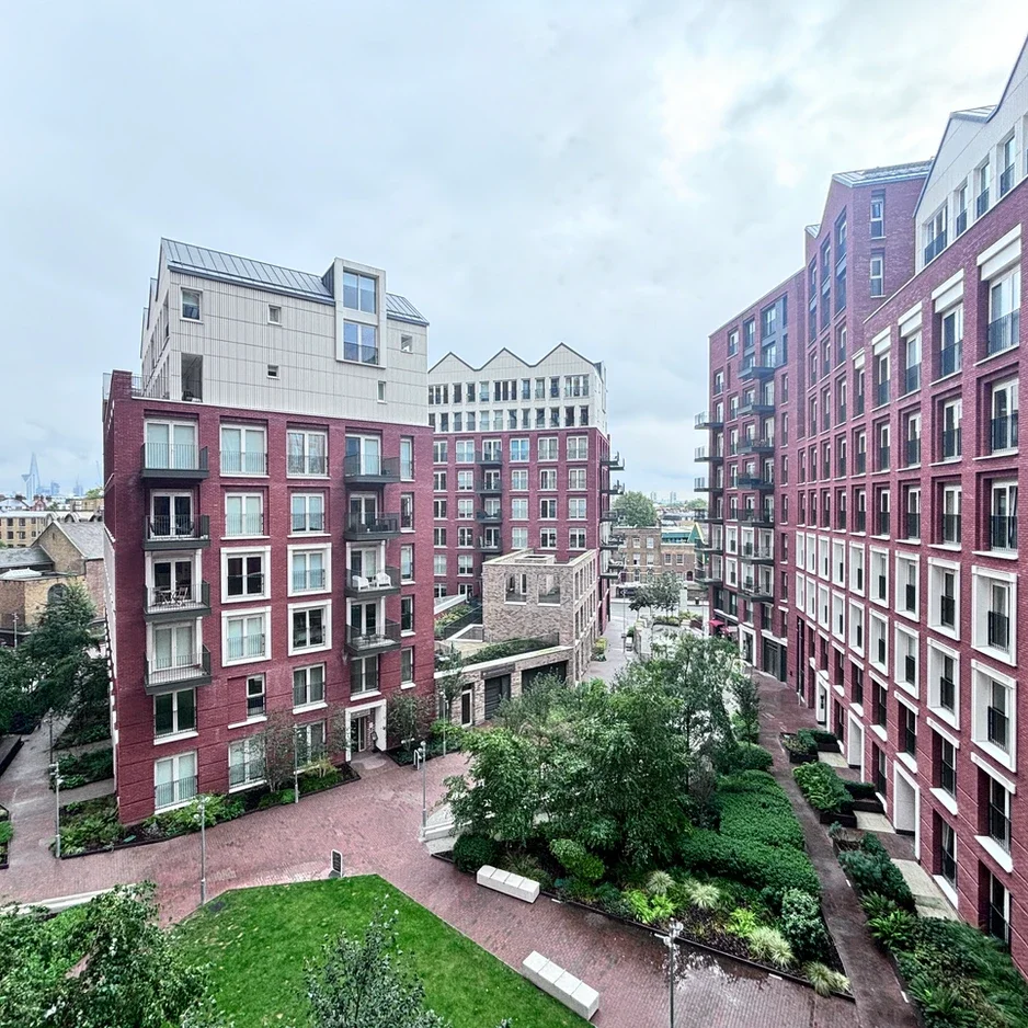 Flat Exchange Gardens in Greater London