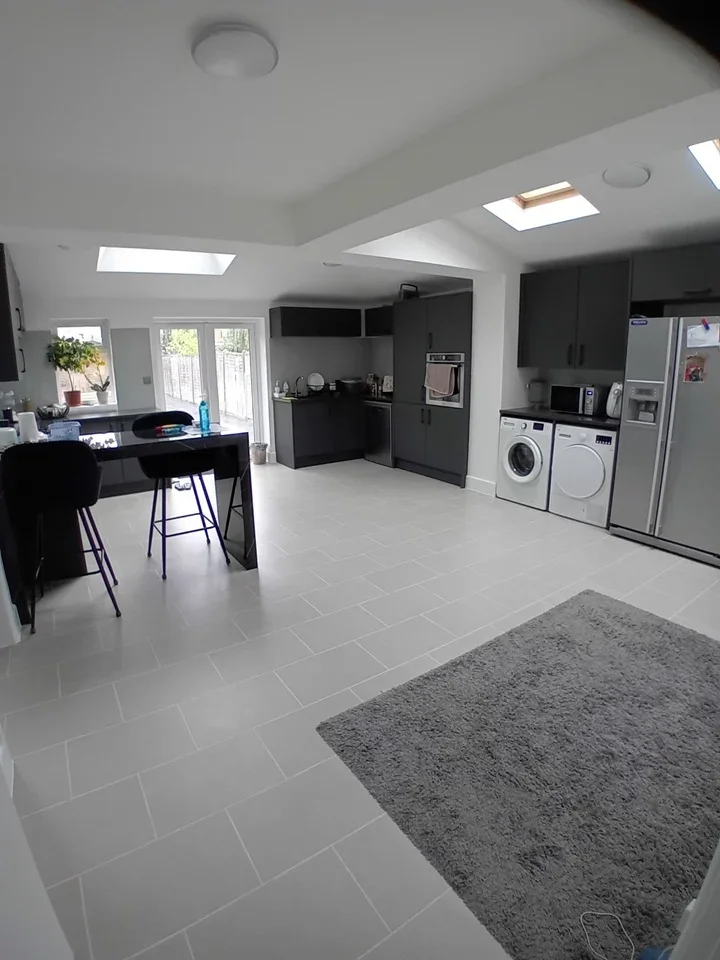House Briarwood Drive in Greater London