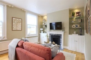 Flat Saint Maur Road in Greater London