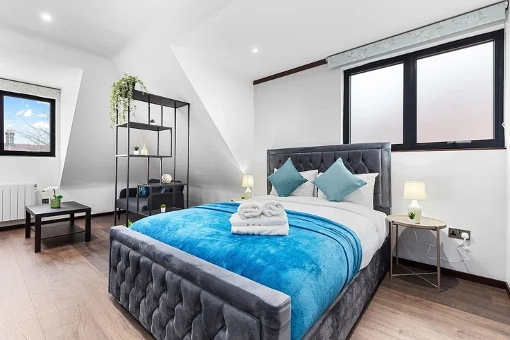 Flat Woodstock Road in Greater London