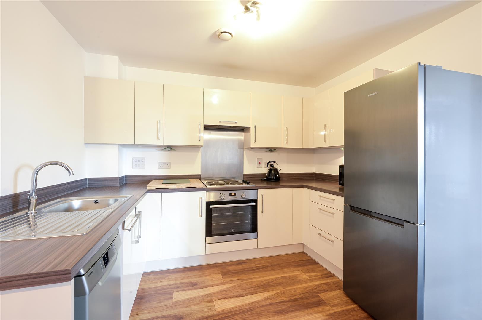 Flat Schoolgate Drive in Greater London
