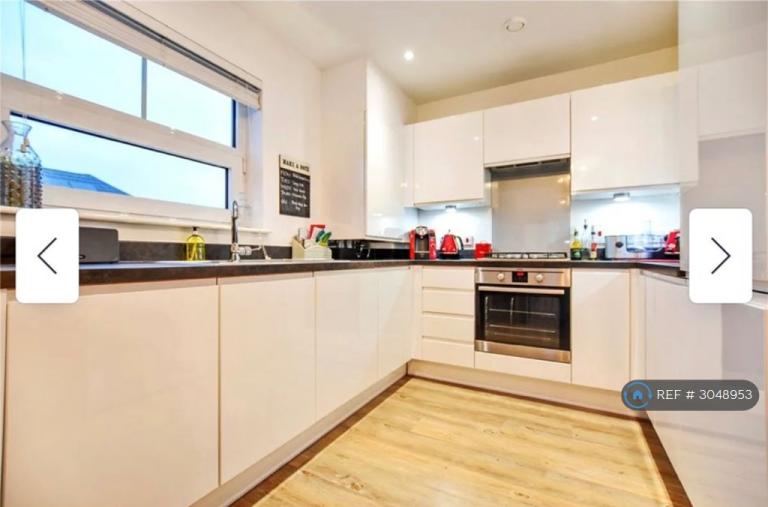 Flat Blendon Road in Greater London