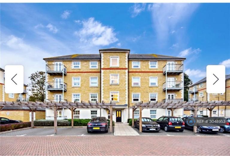Flat Blendon Road in Greater London