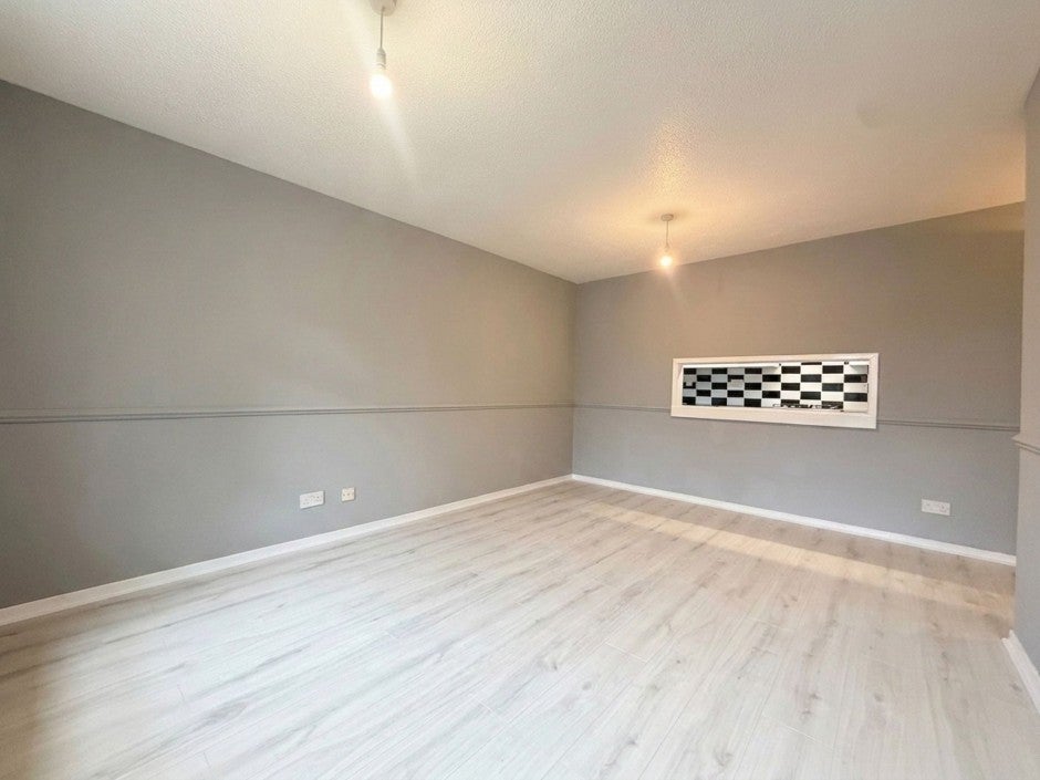 Flat Lupin Close in Greater London