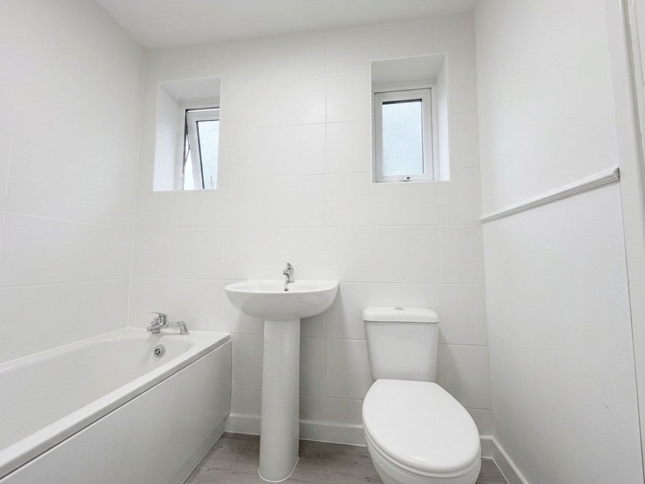 Flat Lupin Close in Greater London