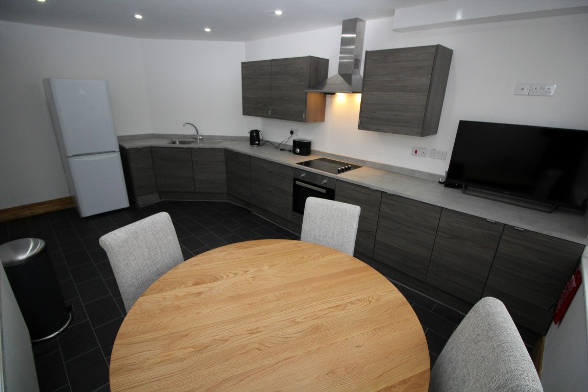 Room Fulwood Road in Liverpool