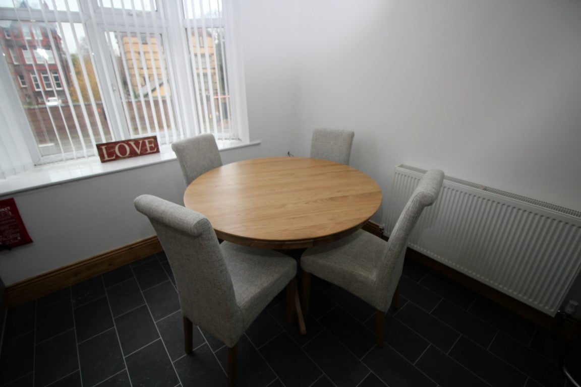 Room Fulwood Road in Liverpool