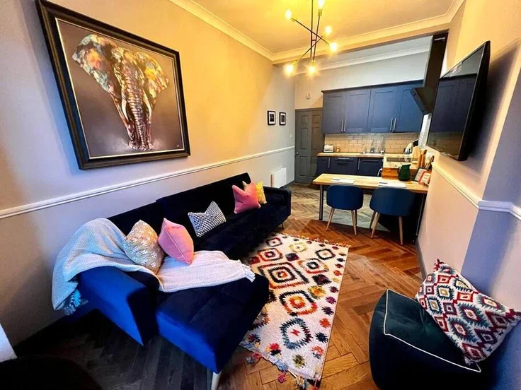 Flat Dowanhill Street in Glasgow
