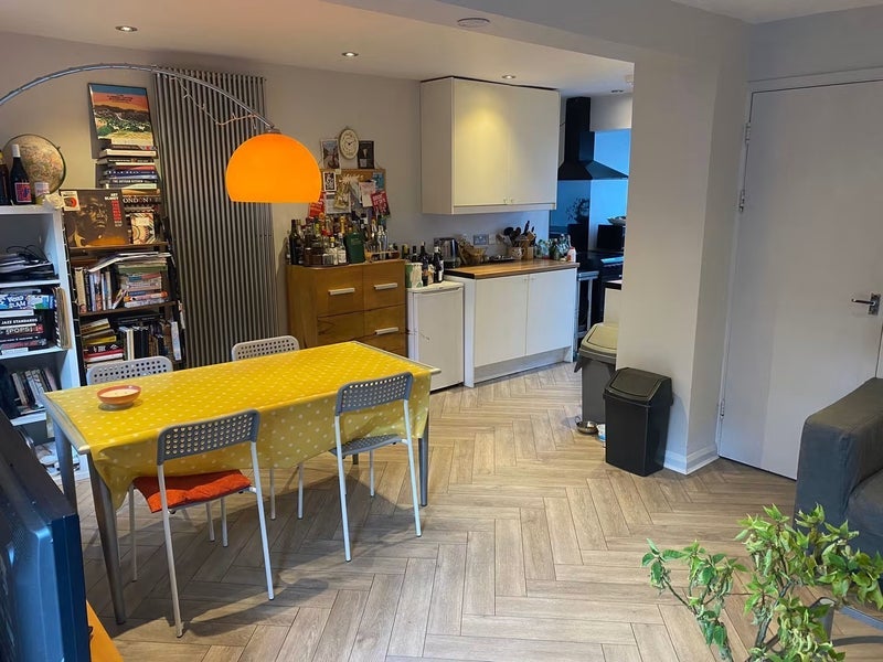 Room Mary Ann Gardens in Greater London