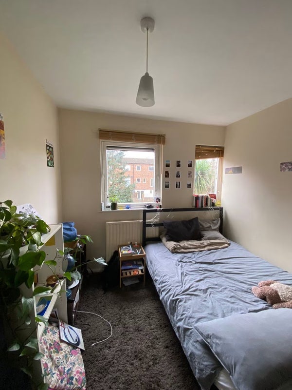Room Mary Ann Gardens in Greater London