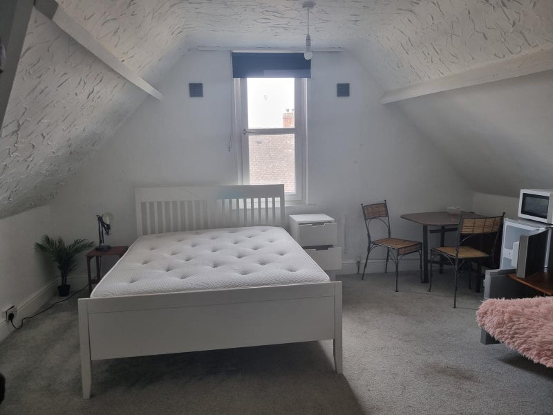 Room Wharncliffe Avenue in Wath upon Dearne