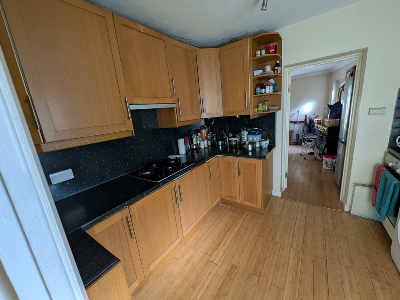 Room Mulberry Drive in Slough