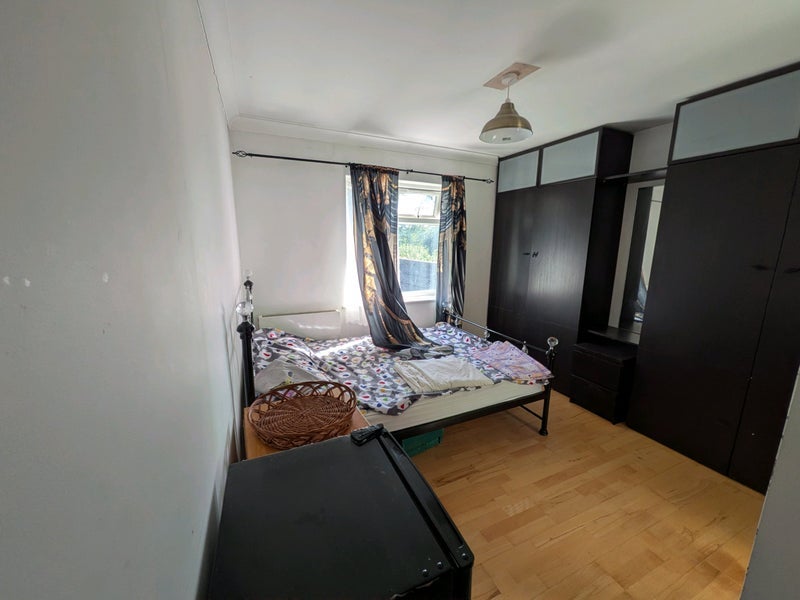 Room Mulberry Drive in Slough