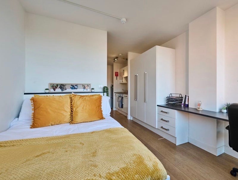 Flat Upperton Road in Leicester