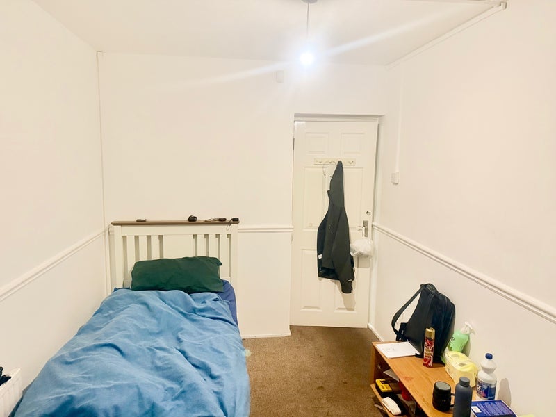 Room Mountfield Road in Greater London