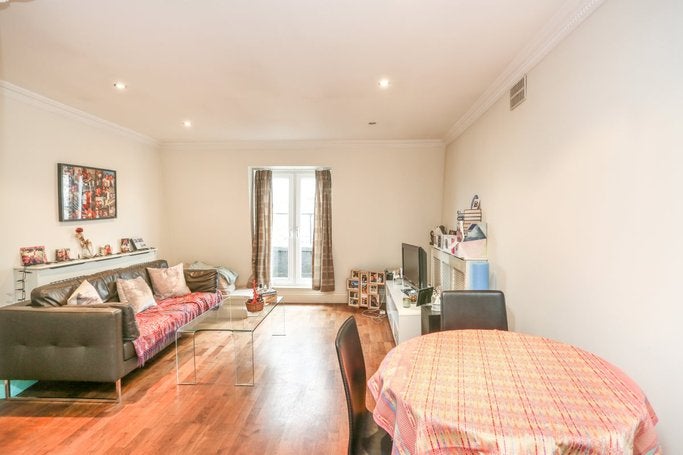 Flat Old Brompton Road in London