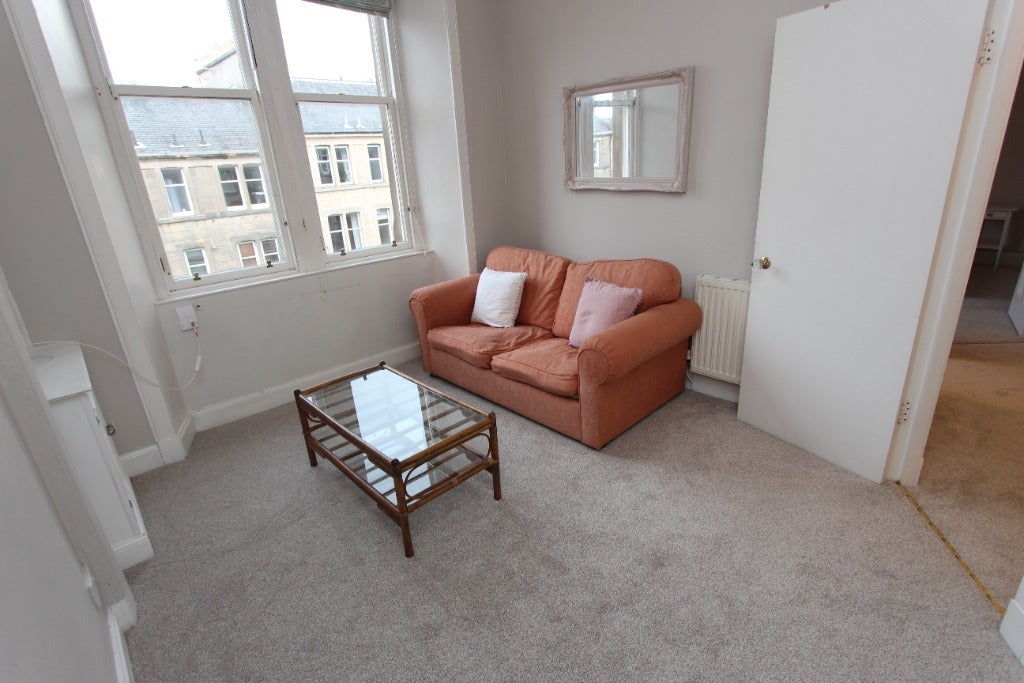 Flat Dean Park Street in City of Edinburgh