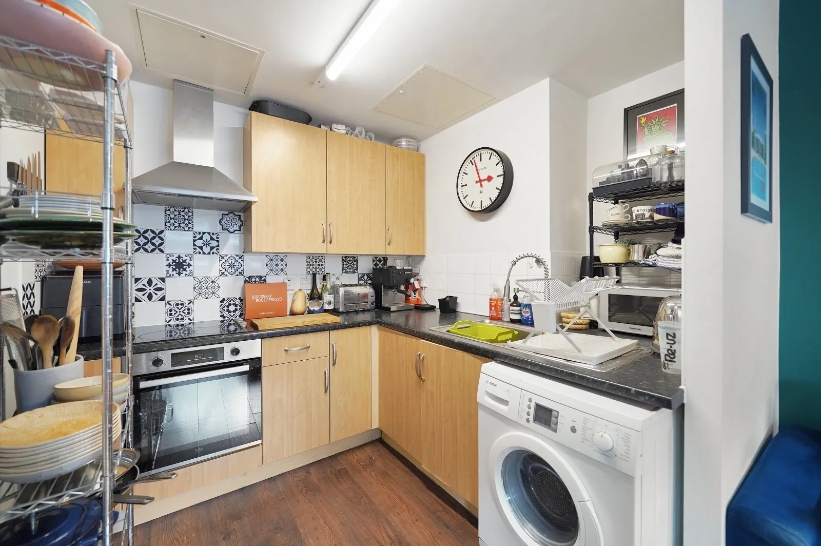 Flat Drayton Park in Greater London